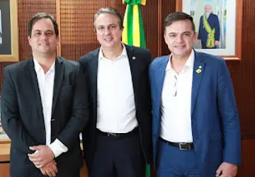 Prefeito de Campos Sales, João Luiz (PT), Ministro Camilo Santan e Dep. Estadual Fernando Santana (PT)a