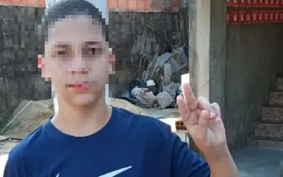 Estudante de 13 anos morre após ser golpeado nas costas por colegas em escola de Praia Grande, em SP